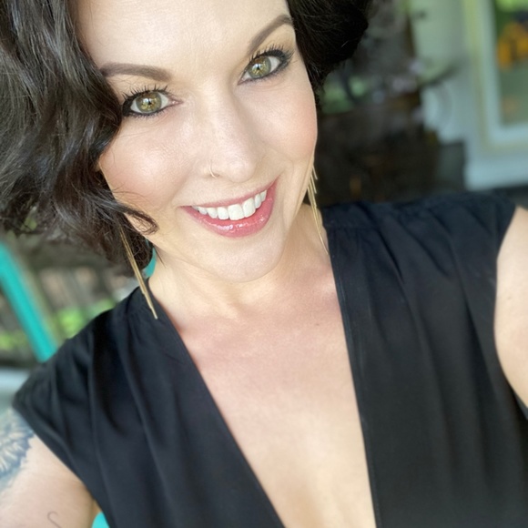 ✌🏻This is ME - Expressing GRATITUDE!✌🏻Shop_ThreadBear: Meet Your Posher + - Picture 6 of 16